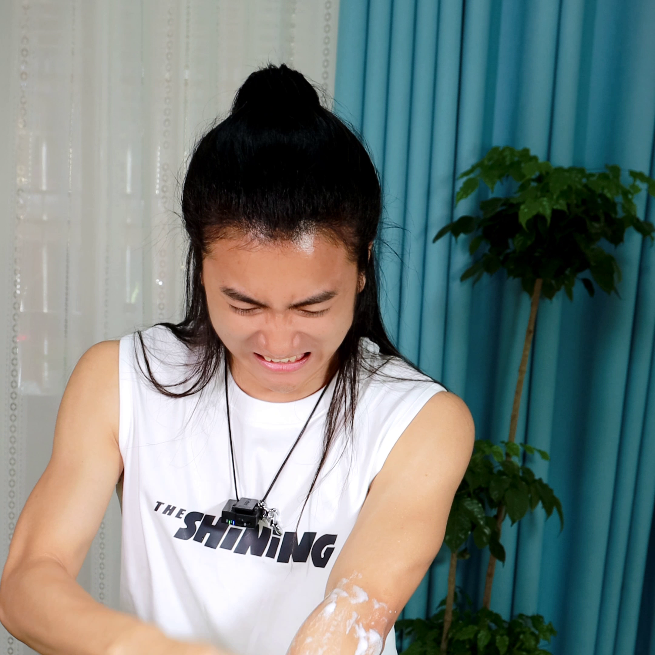 <strong>天生黑的人有救了？美白的坑你踩了沒(méi)？@九龍</strong>