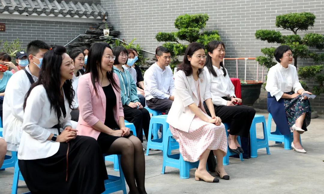 弘揚(yáng)家庭教育手抄報(bào)_弘揚(yáng)家庭教育_弘揚(yáng)家庭教育三句半