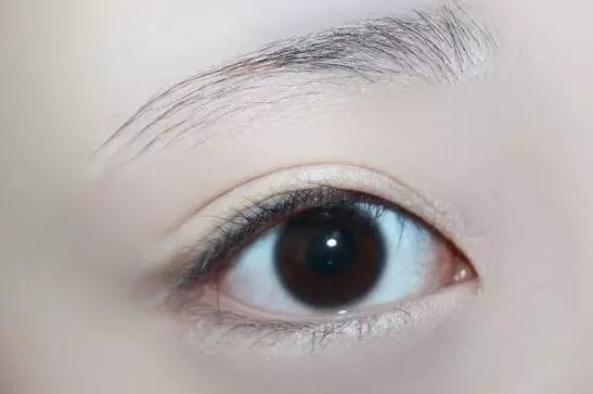 紋眉視頻初學(xué)者_(dá)紋眉手法好的視頻教程_視頻紋眉教材