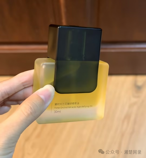 護膚品補水好還是緊致好_補水好的護膚品_護膚品補水好評語30字