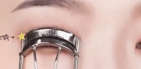 長期化妝與不化妝的皮膚差距_長期不化妝和化妝的區(qū)別_經?；瘖y跟不化妝有何區(qū)別